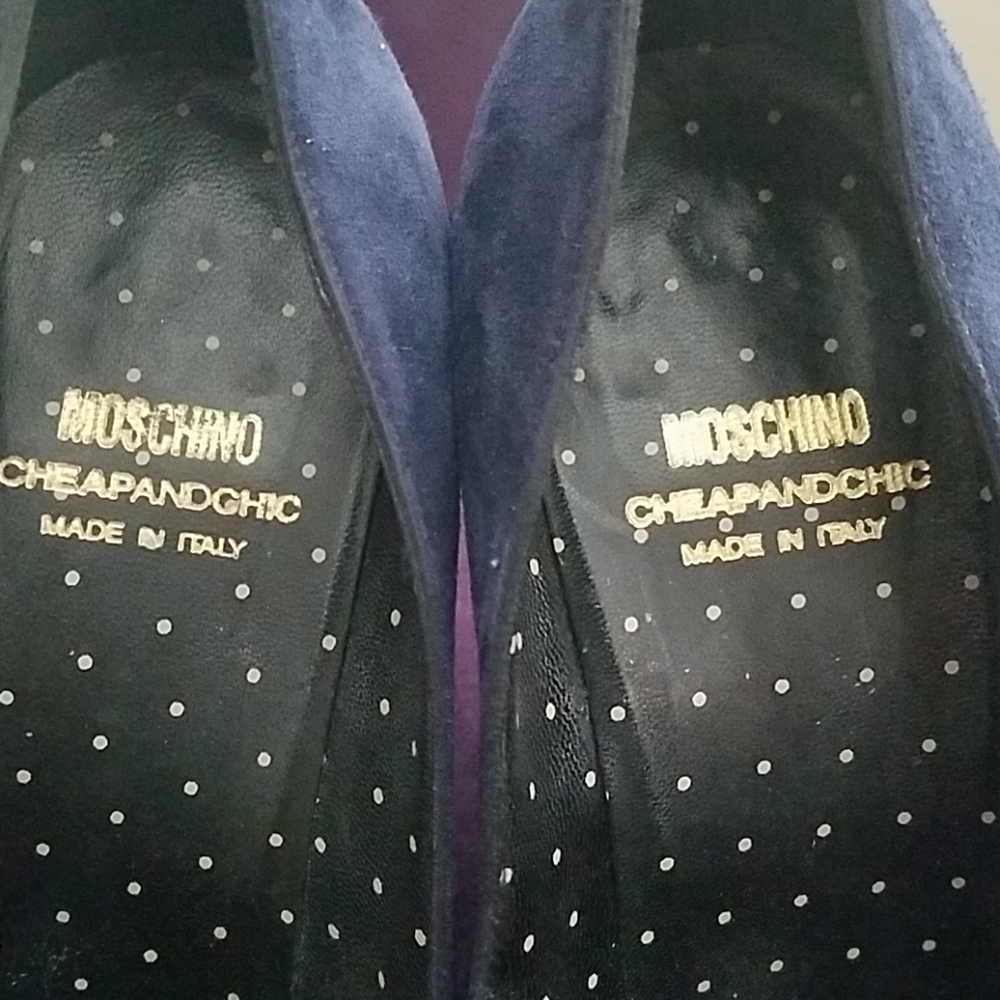 [Moschino] Navy Suede Pumps - Picture 2 of 8